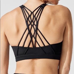 CARBON38
CABLE HIGH NECK CONTOUR BRA